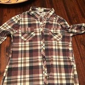 4/$15 🛍🛒 Boutique flannel button up shirt